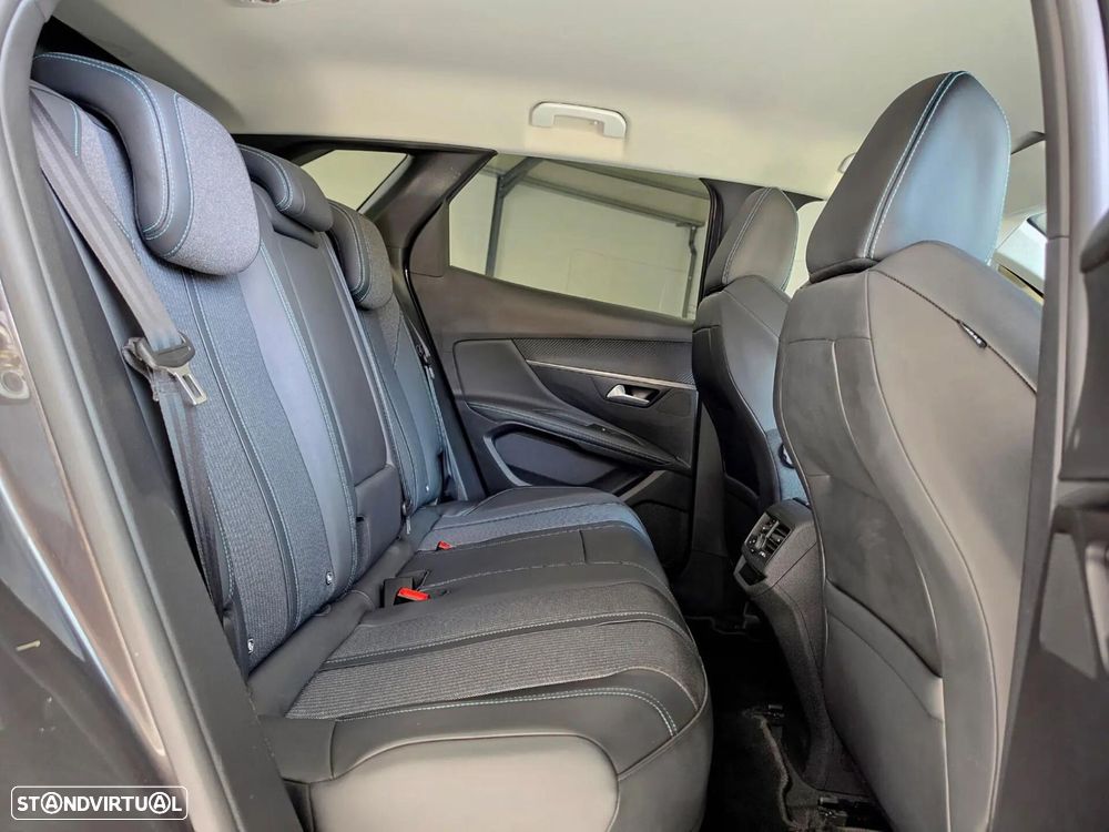 Peugeot 3008 1.6 Hybrid Allure e-EAT8 - 36