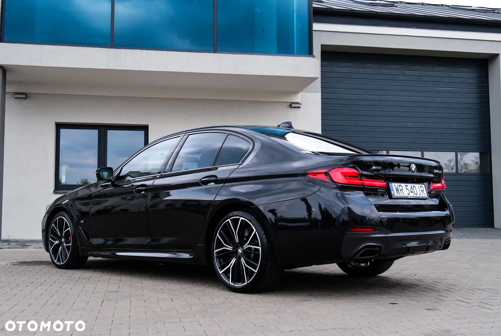 BMW Seria 5 540d xDrive mHEV M Sport sport - 14