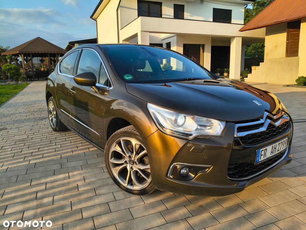 Citroën DS4 HDi 165 SoChic - 1