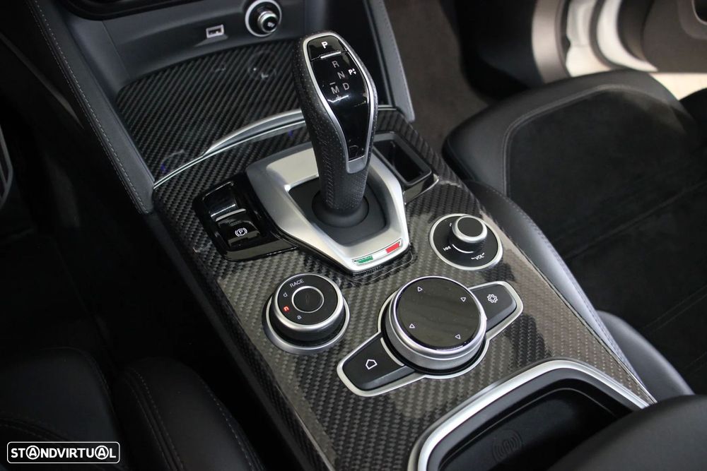 Alfa Romeo Stelvio 2.9 T Quadrifoglio AT8 Q4 - 12