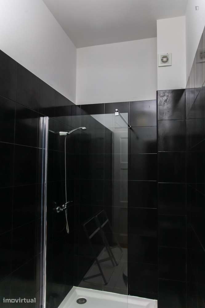 Quarto - localizado em Cidral Coimbra - Grande imagem: 4/40