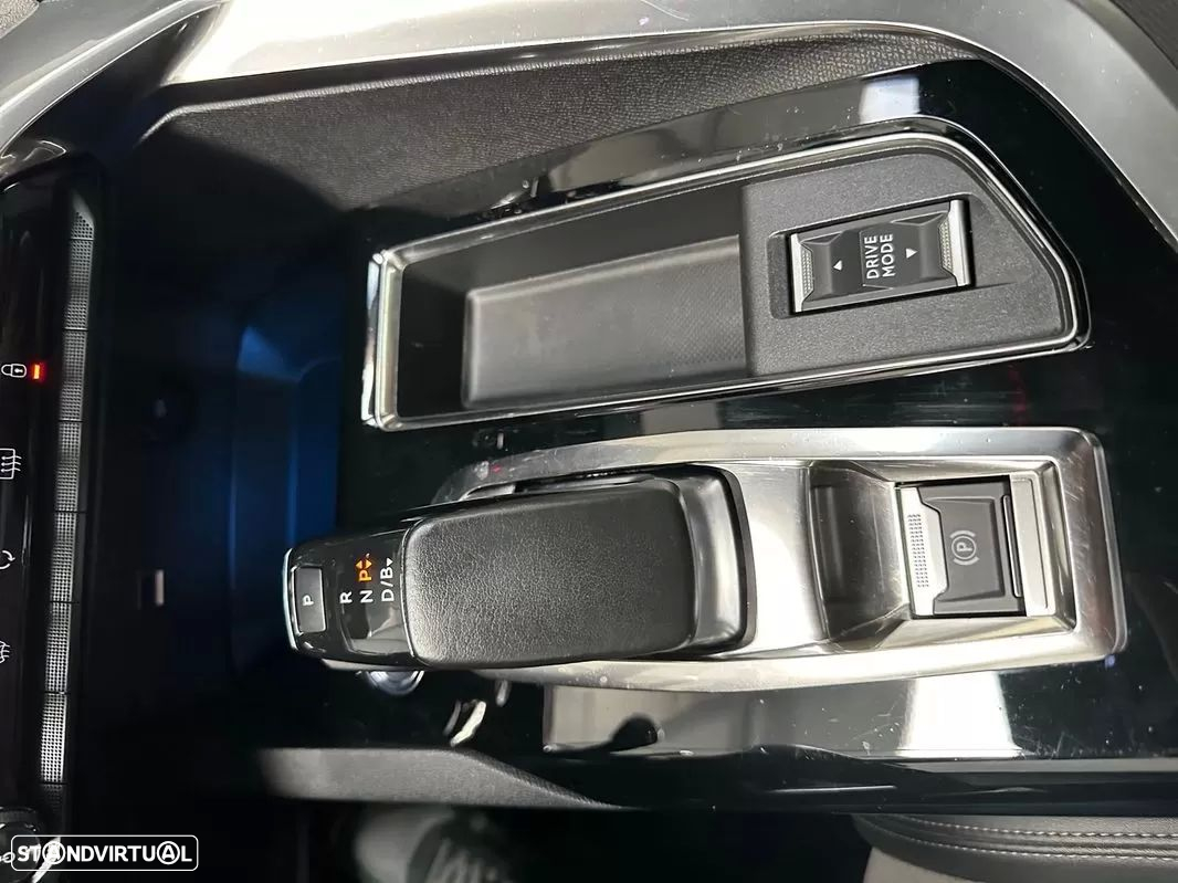 Peugeot 3008 1.6 Hybrid GT Line e-EAT8 - 18