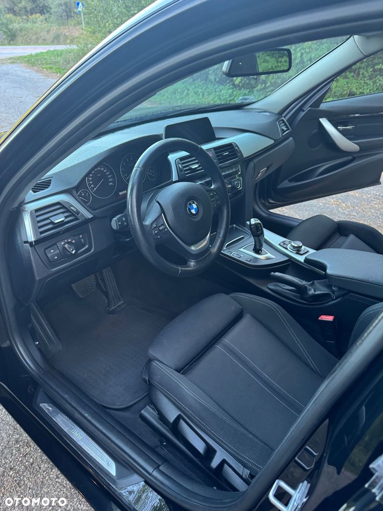 BMW Seria 3 318i Sport Line - 9