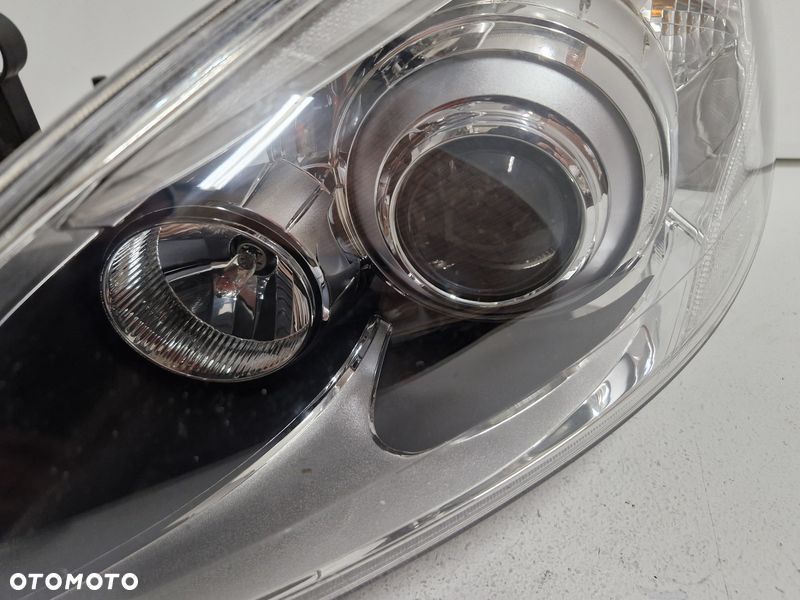 VOLVO S60 2 II LAMPA LEWY PRZÓD LEWA PRZEDNIA REFLEKTOR XENON UK 31299992 - 4