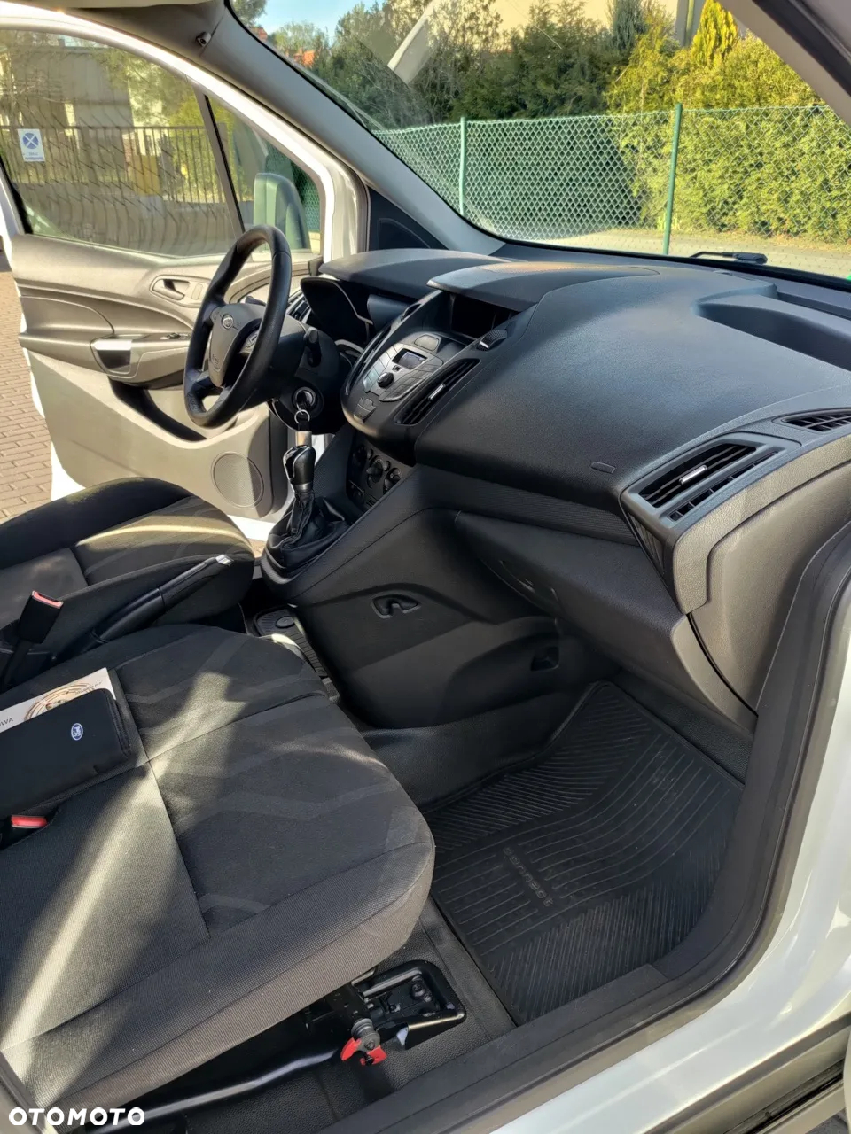 Ford Transit Connect - 14