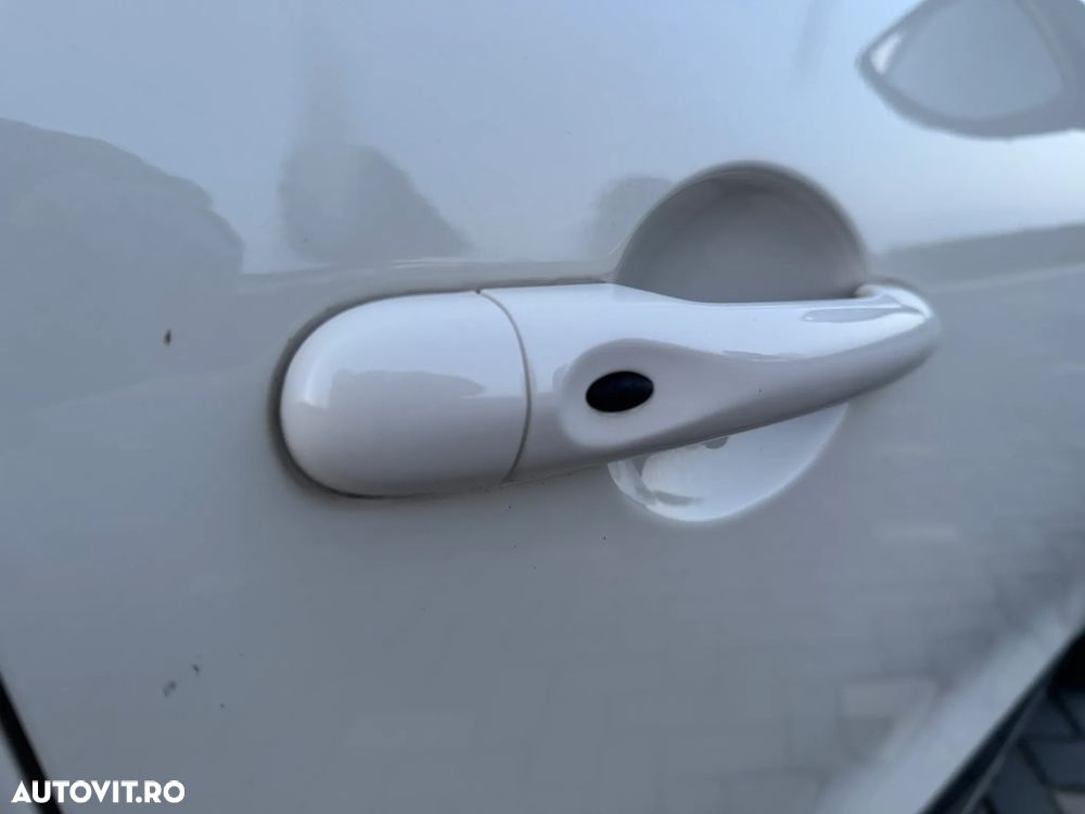 Renault Clio (Energy) dCi 90 Start & Stop INTENS - 15