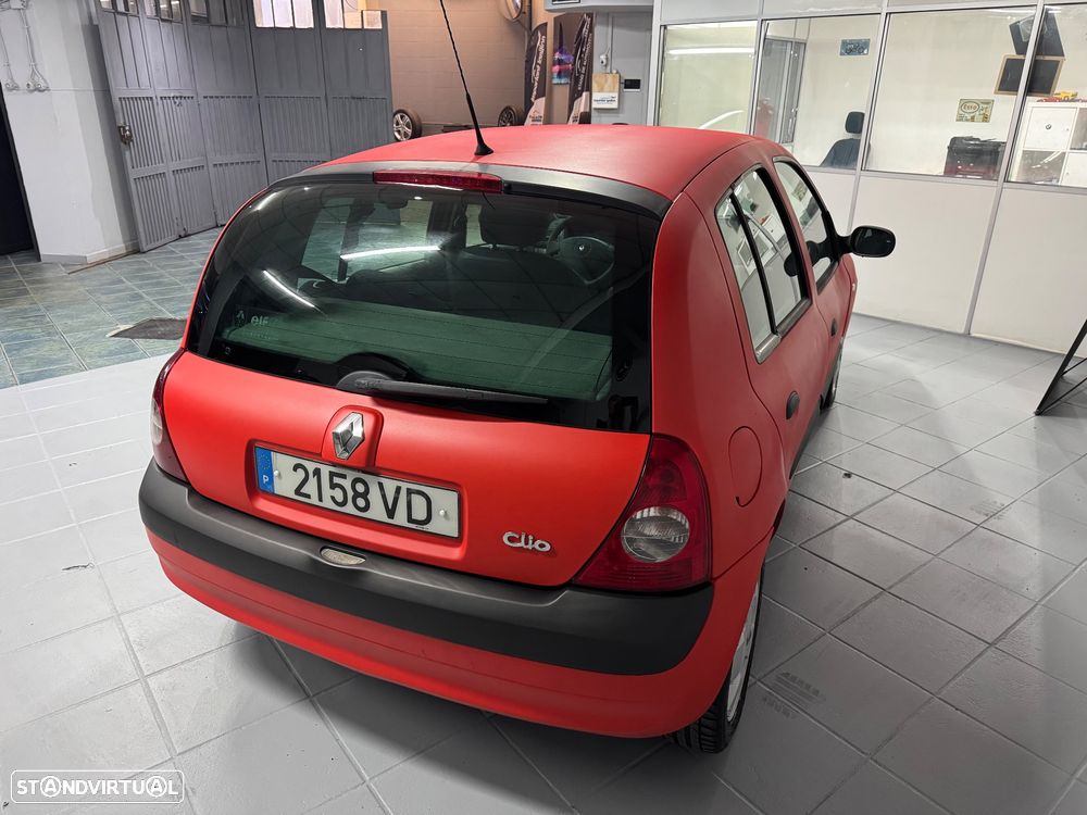 Renault Clio 1.2 16V Confort Dynamique - 8
