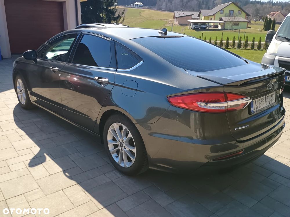 Ford Fusion - 7