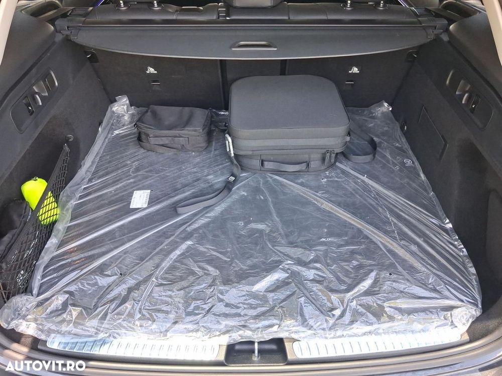 Mercedes-Benz GLC 300 e 4MATIC PHEV - 27