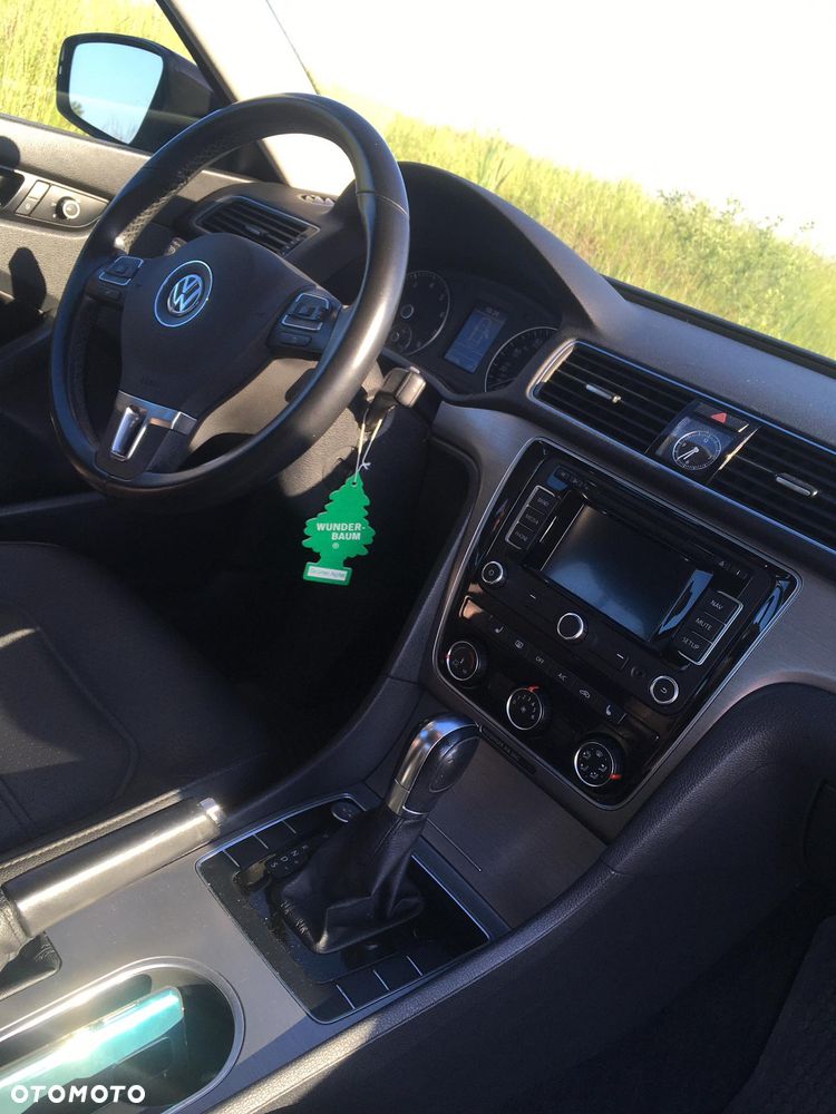 Volkswagen Passat 1.8 TSI BMT Highline DSG - 4