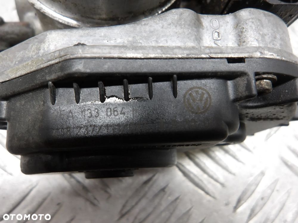 SKODA OCTAVIA I LIFT HB 2.0B PRZEPUSTNICA 06A133064 - 5