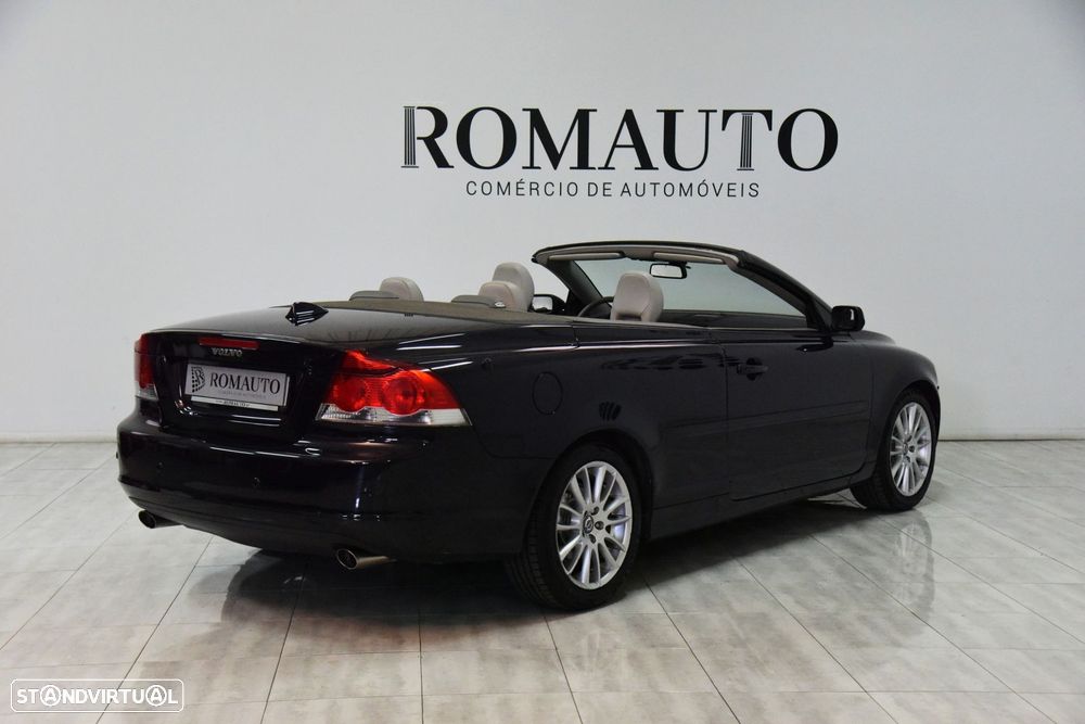 Volvo C70 2.4 D5 Momentum Geartronic - 11
