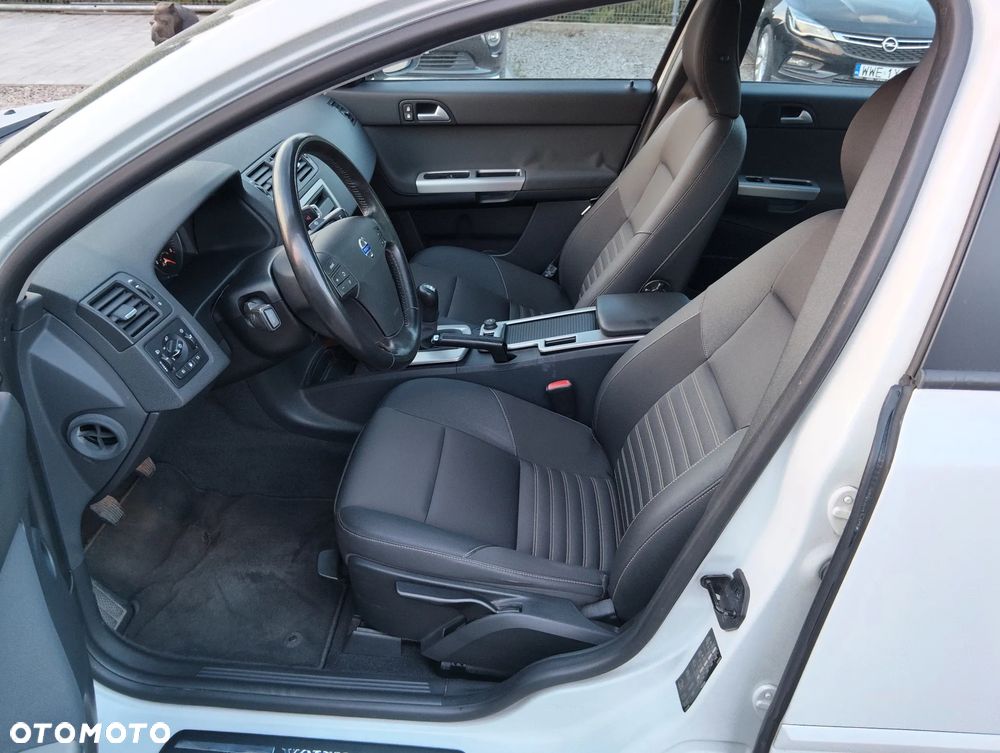 Volvo S40 2.0 - 14