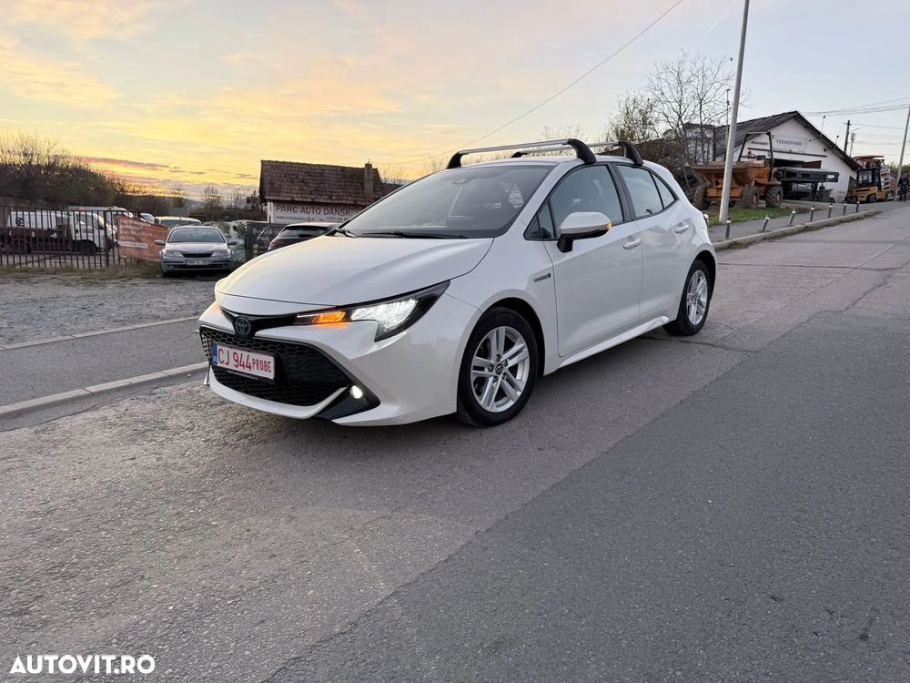 Toyota Corolla ver-1-8-hsd-dynamic - 5