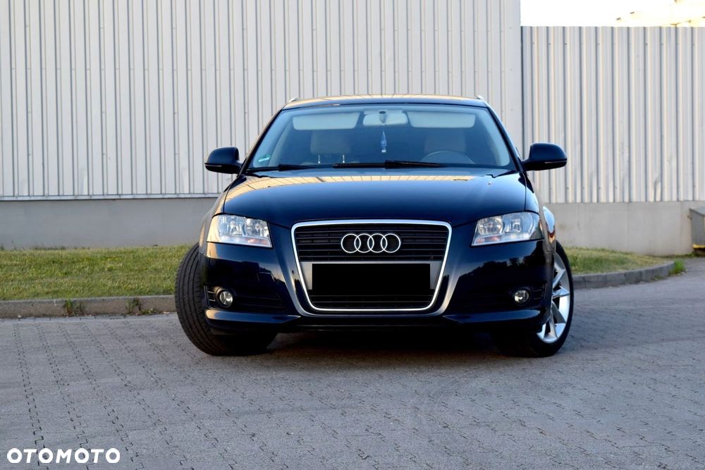 Audi A3 Sportback 1.6 S line Sportpaket plus - 4