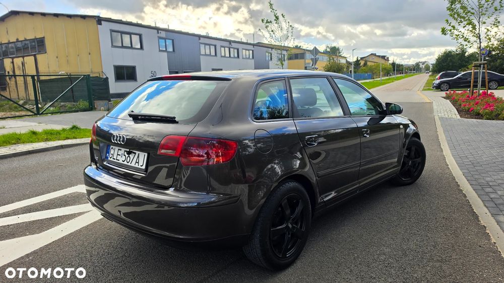 Audi A3 Sportback 2.0 TDI Ambiente S tronic - 18