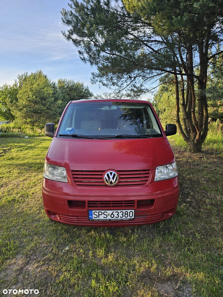 Volkswagen Caravelle - 1