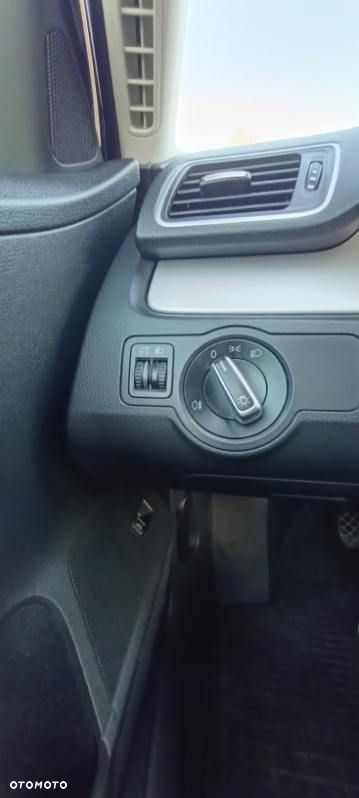 Volkswagen Passat 1.6 TDI DPF BlueMotion Technology Comfortline - 13