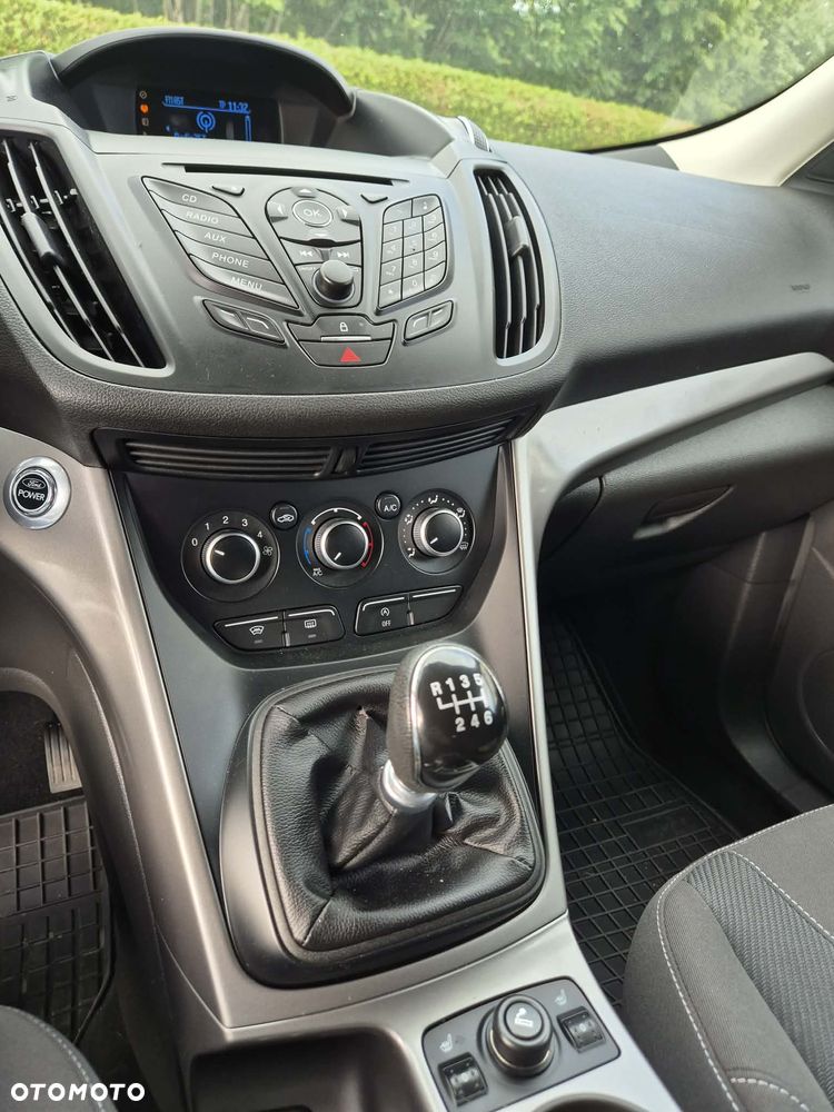 Ford Kuga - 10
