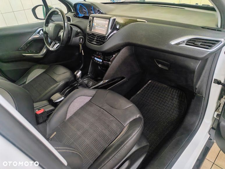 Peugeot 2008 1.6 BlueHDi Allure - 19