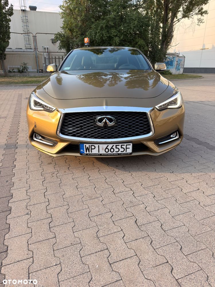 Infiniti Q60 - 2