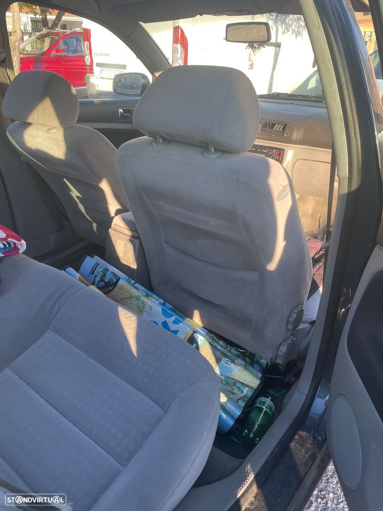 VW Passat 1.9 TDi Comfortline - 5