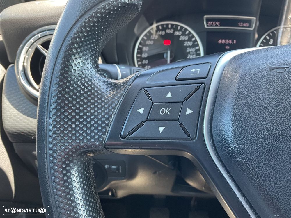 Mercedes-Benz A 180 CDi BE AMG Line - 38