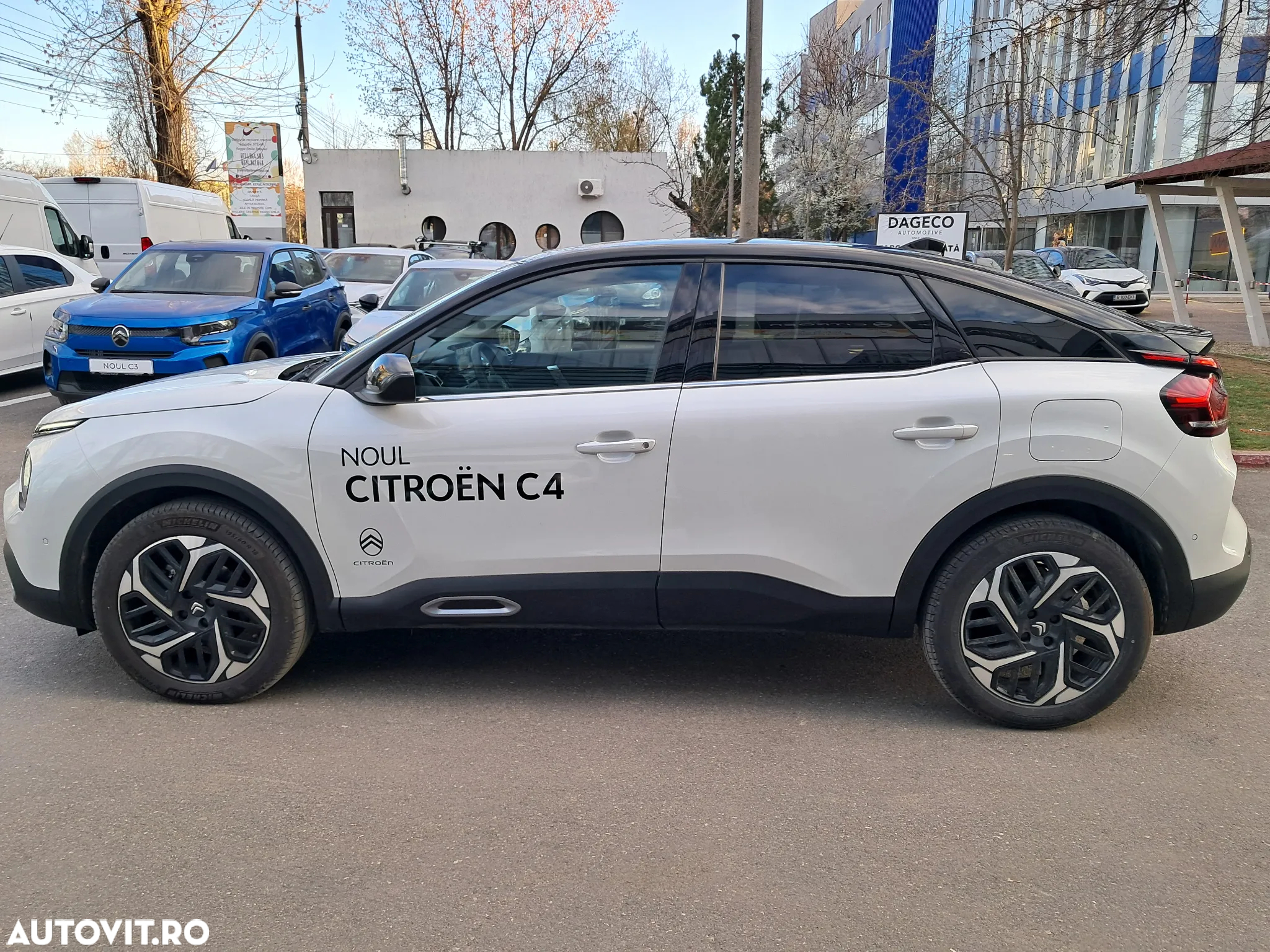 Citroën C4 1.2 PureTech 130 S&S EAT8 MAX - 7