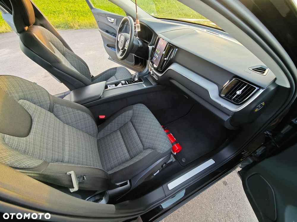 Volvo XC 60 B4 D Geartronic Momentum Pro - 14