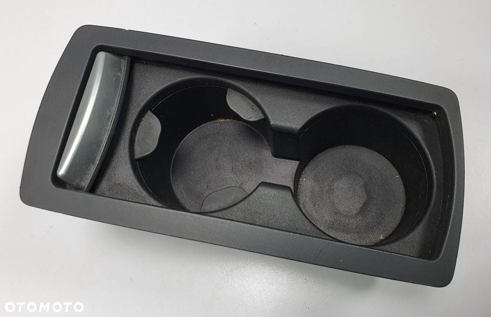 UCHWYT NA KUBEK CUPHOLDER ROLETKA VOLVO C70 II 00138503 - 2