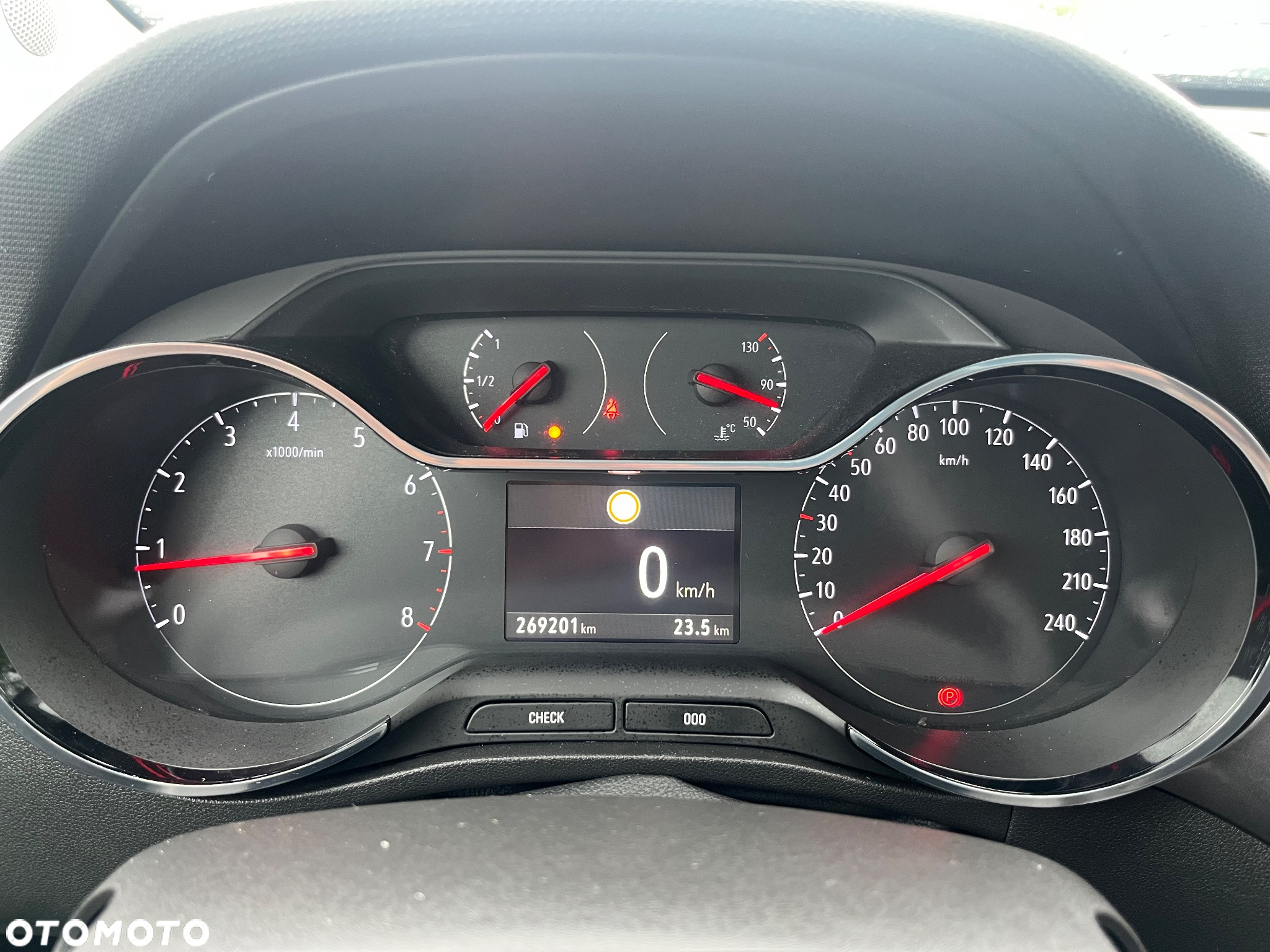 Opel Crossland X - 31