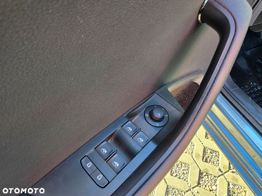 Skoda Superb 1.5 TSI Ambition DSG - 13