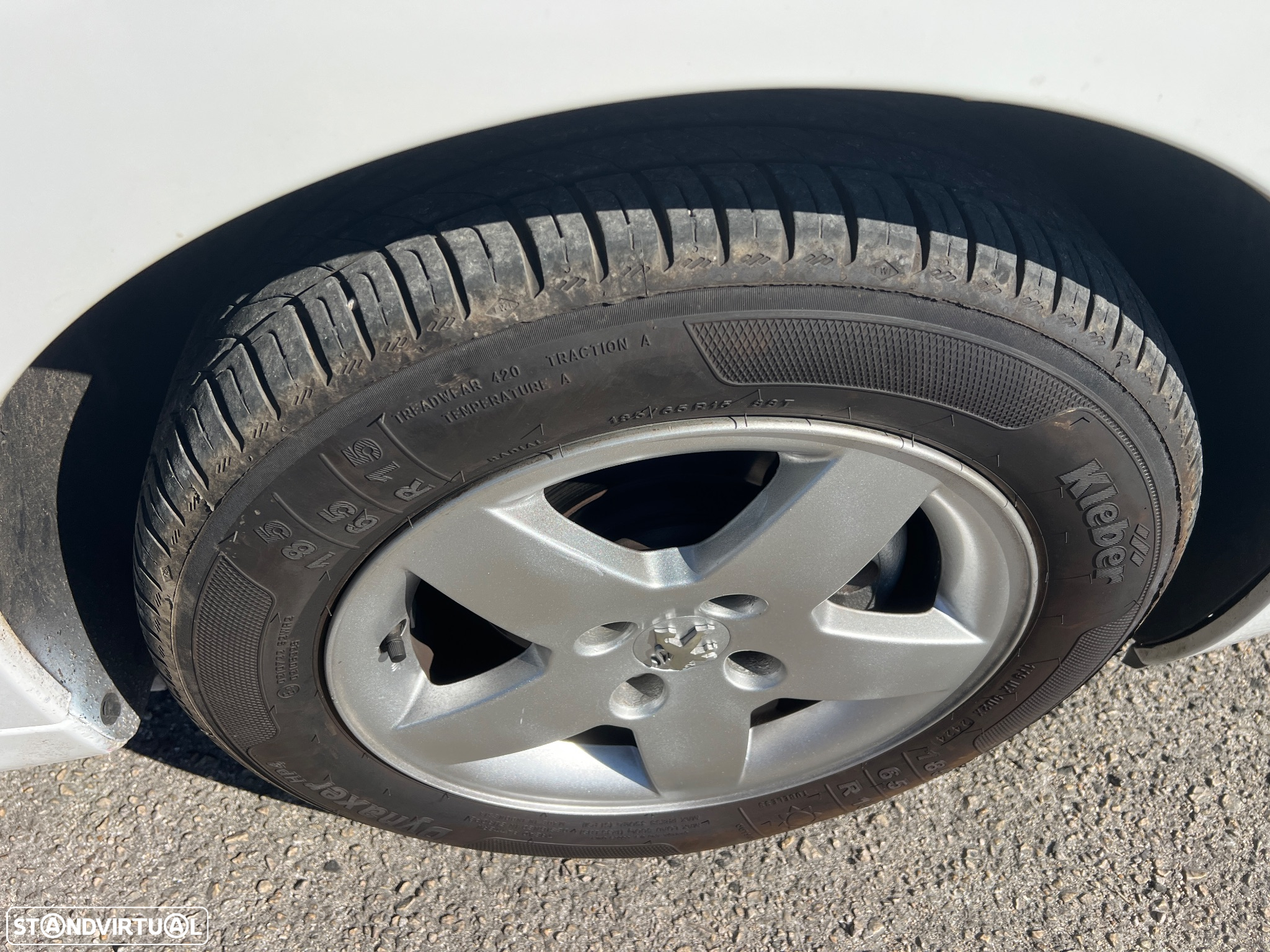 Peugeot 207 1.4 HDi SE Sportium - 16