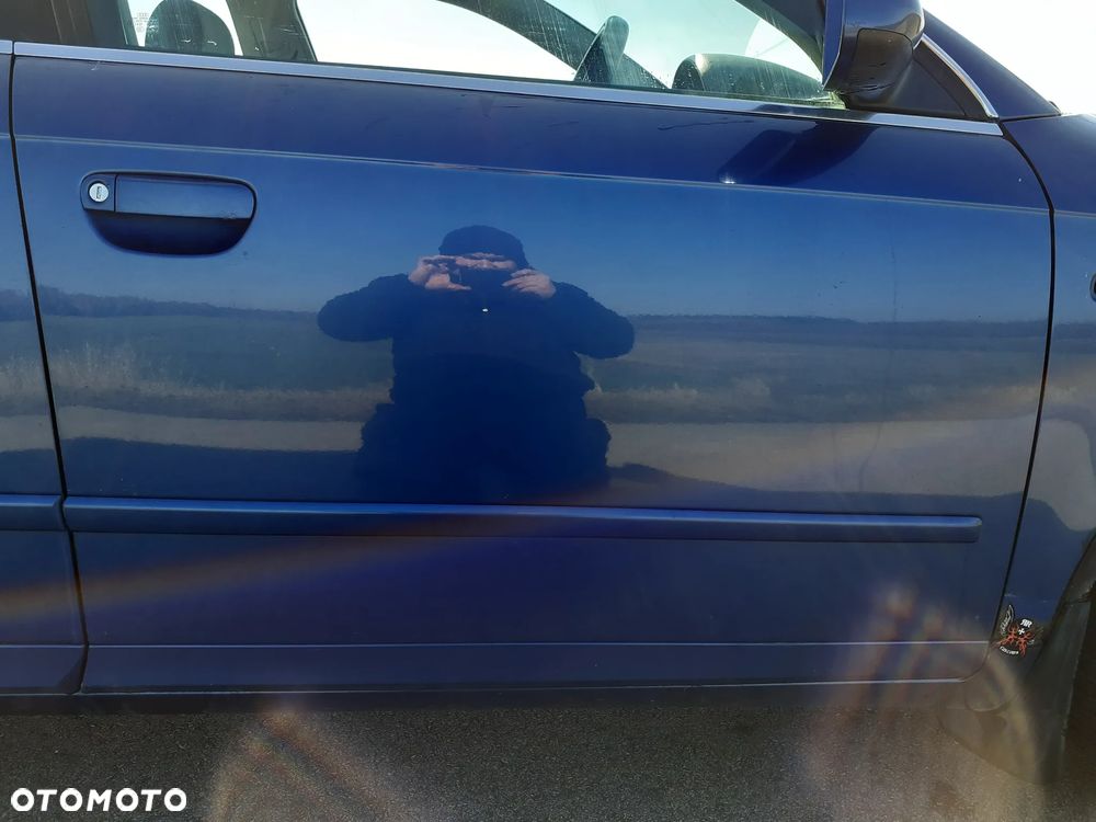 12191 Drzwi prawy tył Audi A4 B7 LZ5C - 2