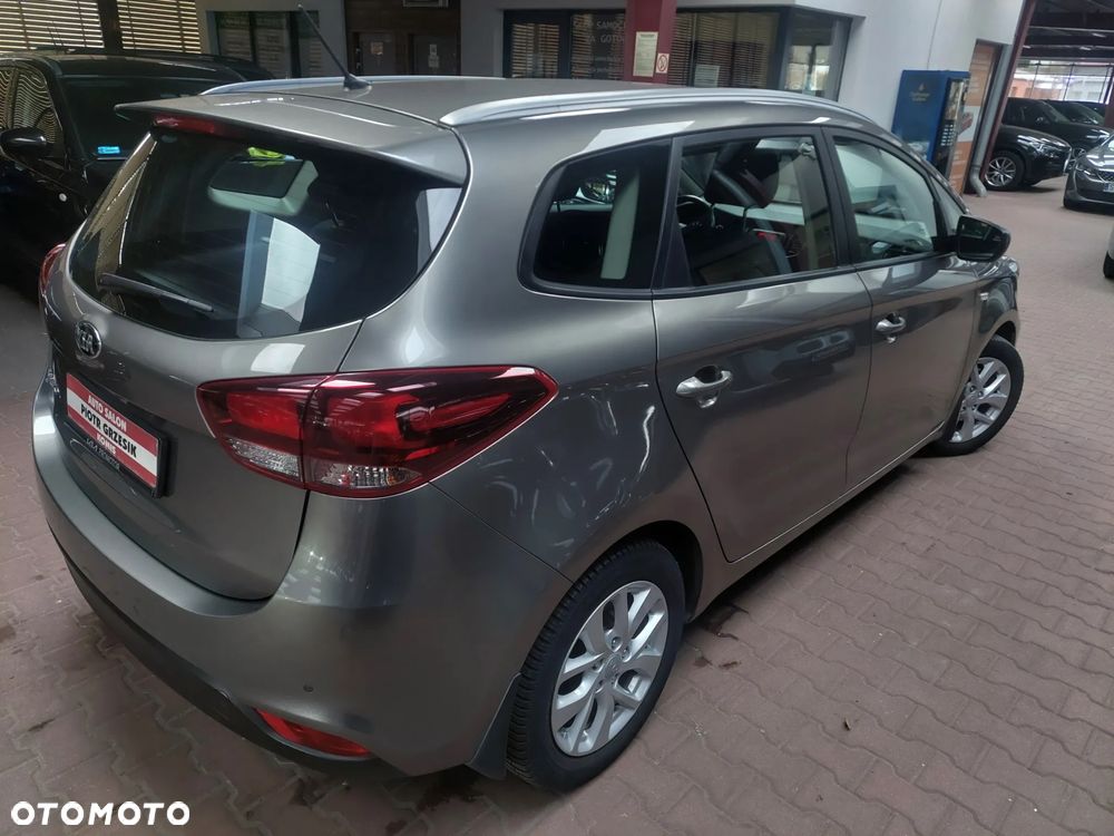 Kia Carens 1.6 GDI L - 7