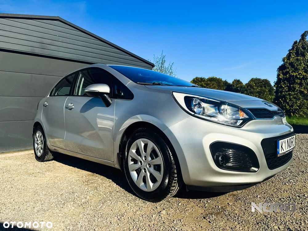 Kia Rio 1.2 L - 3