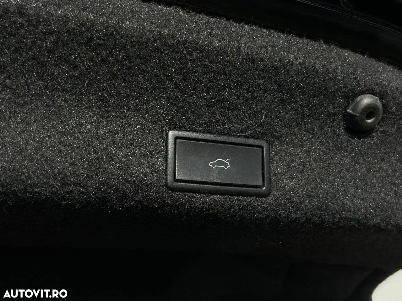 Volkswagen Passat - 14
