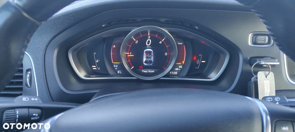 Volvo V40 D4 Summum - 13