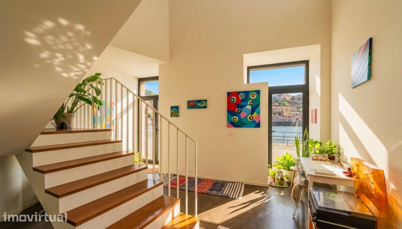 Apartamento T1 Duplex com vistas de rio à venda na marginal de Gaia - Grande imagem: 5/24