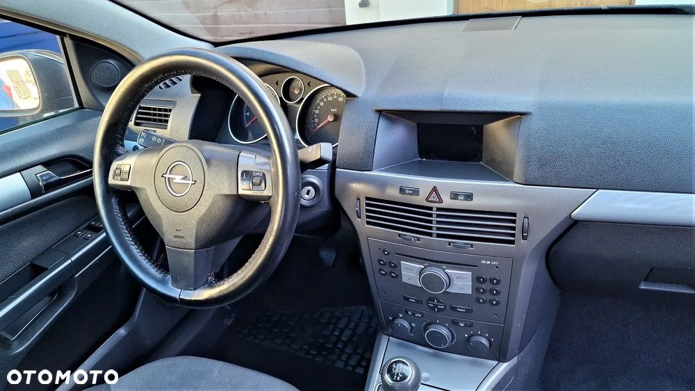 Opel Astra 1.6 Sport - 10