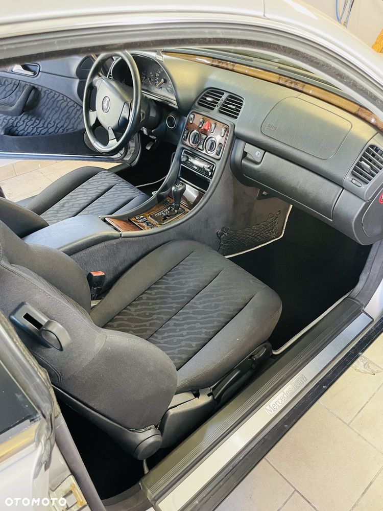 Mercedes-Benz CLK - 7