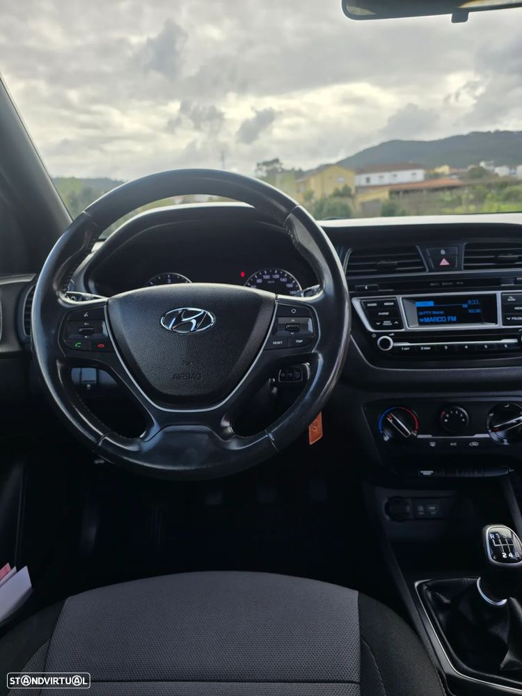 Hyundai i20 1.1 CRDi Access - 11