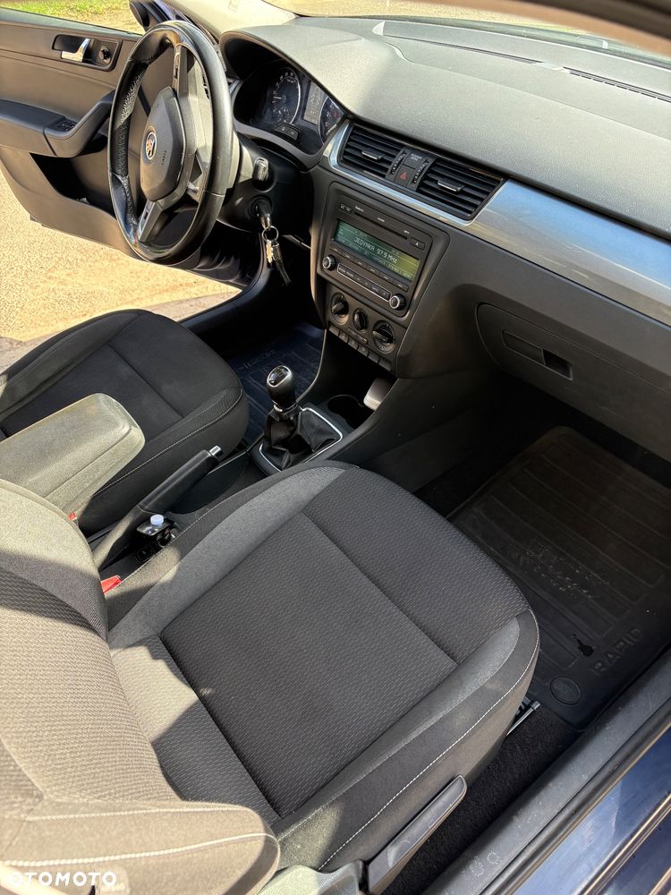 Skoda RAPID 1.6 TDI DPF Ambition - 8