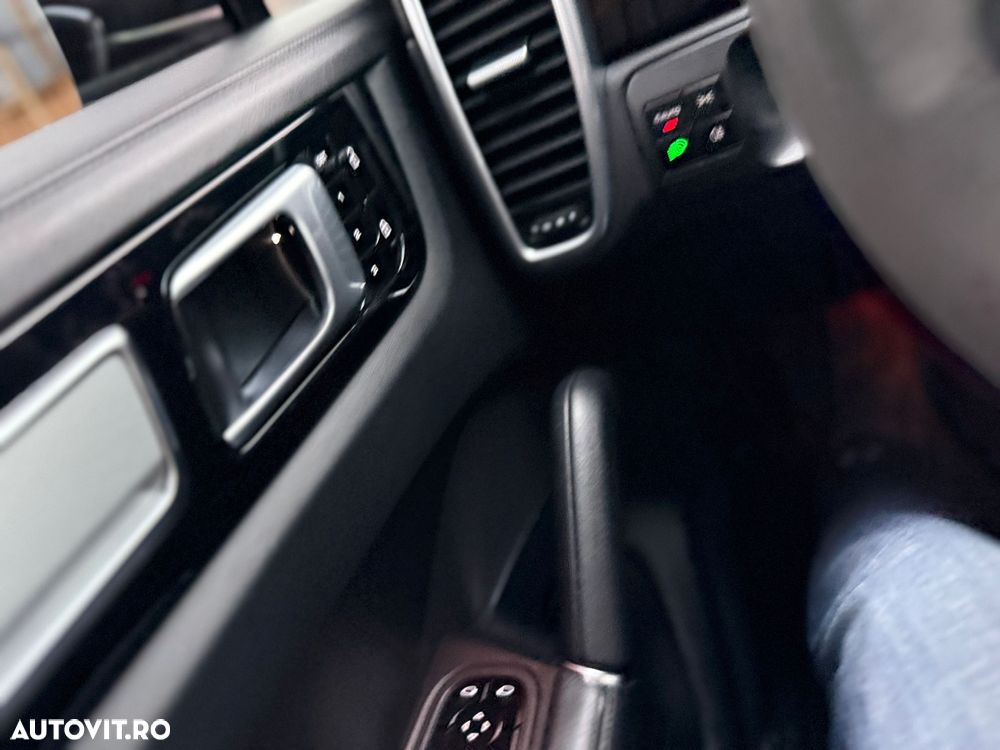 Porsche Cayenne Coupe - 8