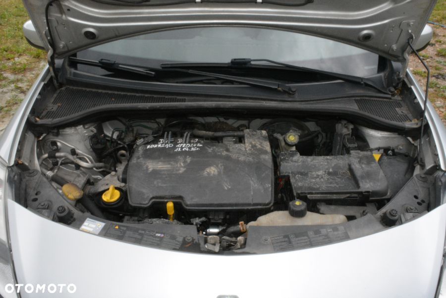 Renault Clio 1.2 16V 75 Expression - 9