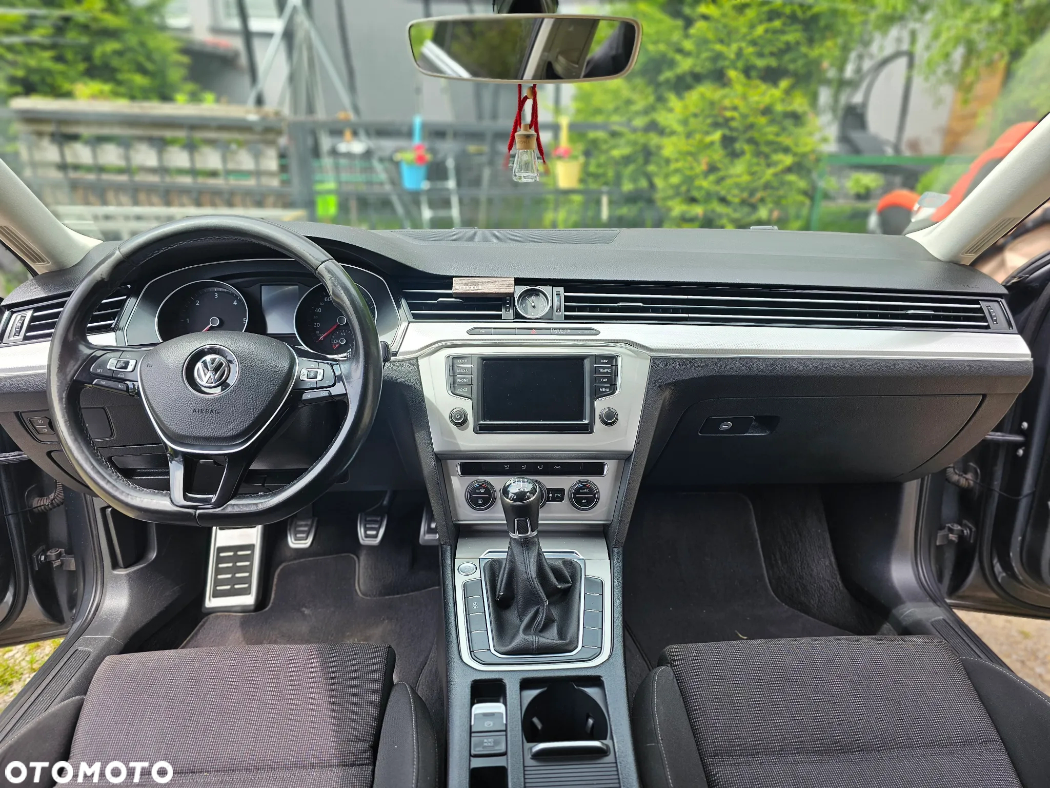 Volkswagen Passat 1.6 TDI BMT Comfortline - 13