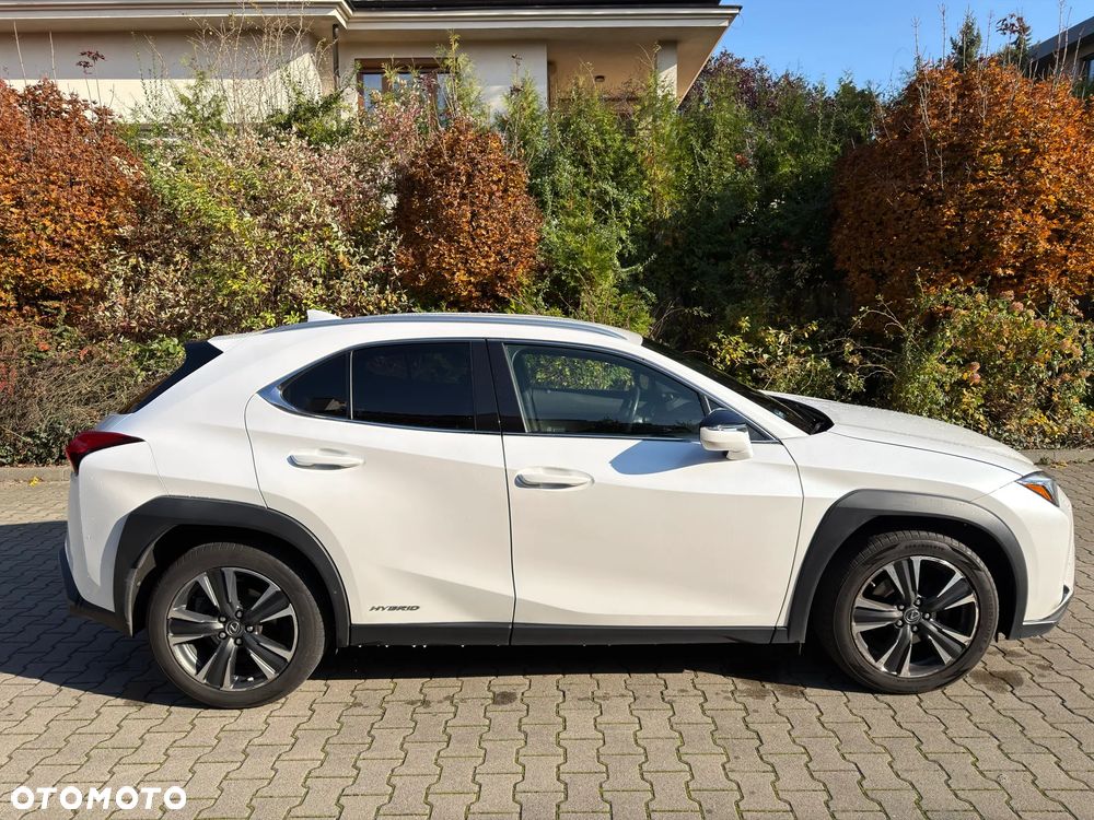 Lexus UX - 11