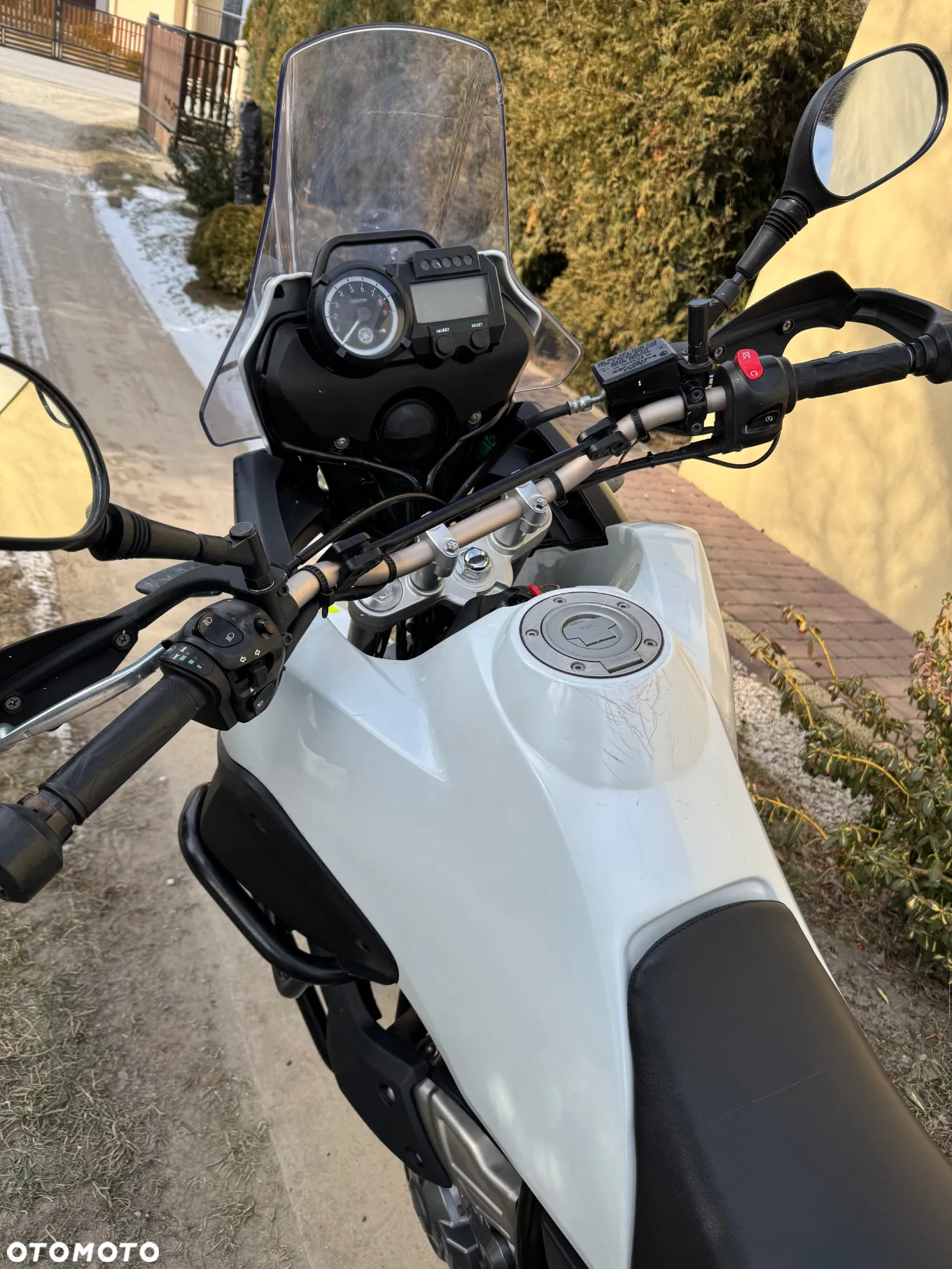 Yamaha XTZ - 21