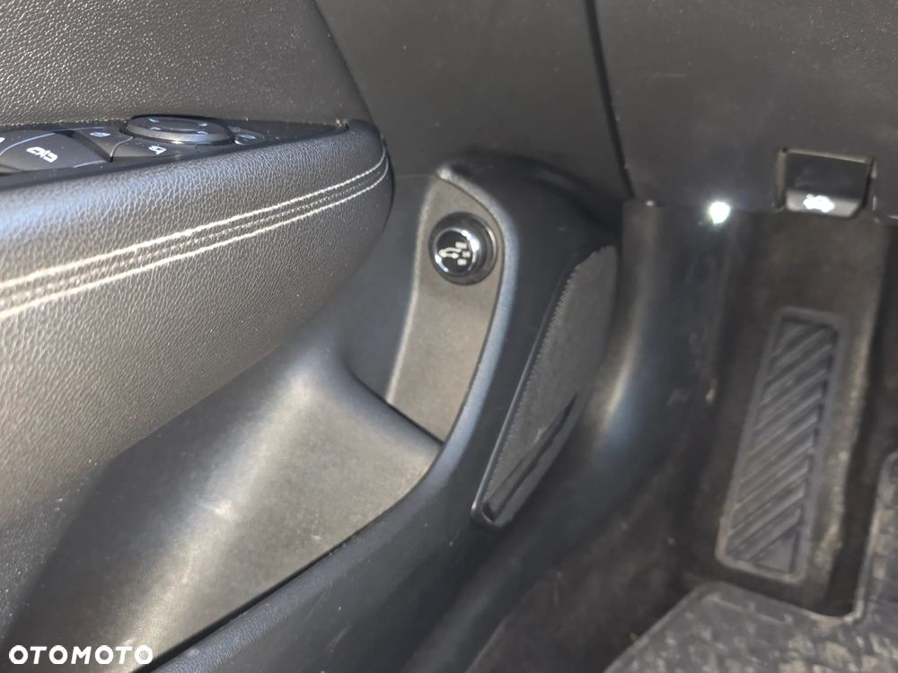 Opel Insignia 1.5 T Exclusive S&S - 16