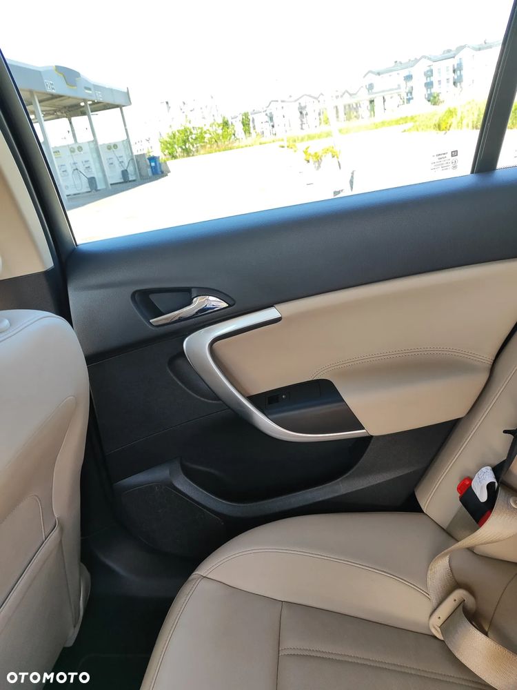 Opel Insignia 2.0 CDTI - 16